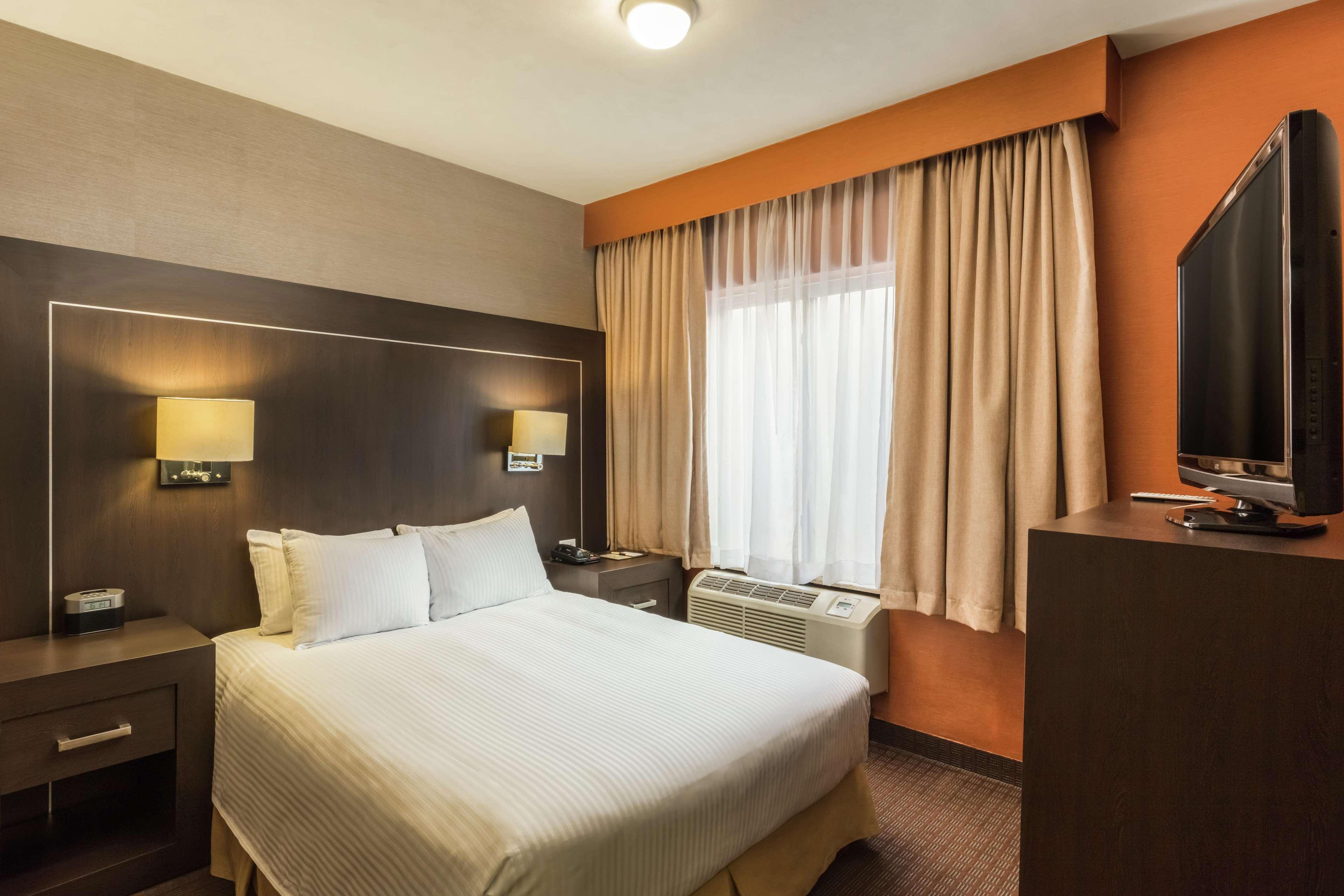 Doubletree Suites By Hilton Saltillo Exteriér fotografie