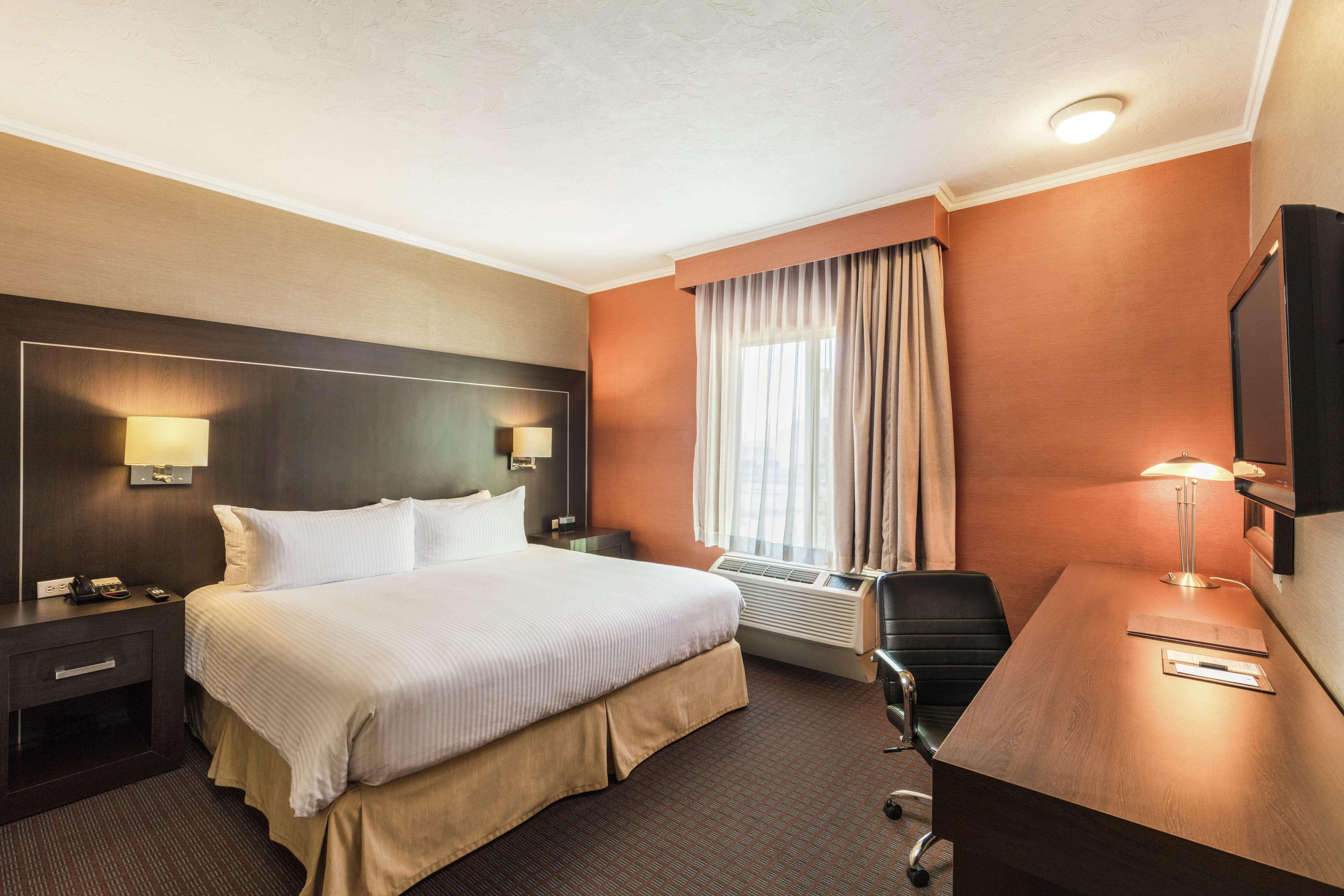 Doubletree Suites By Hilton Saltillo Exteriér fotografie
