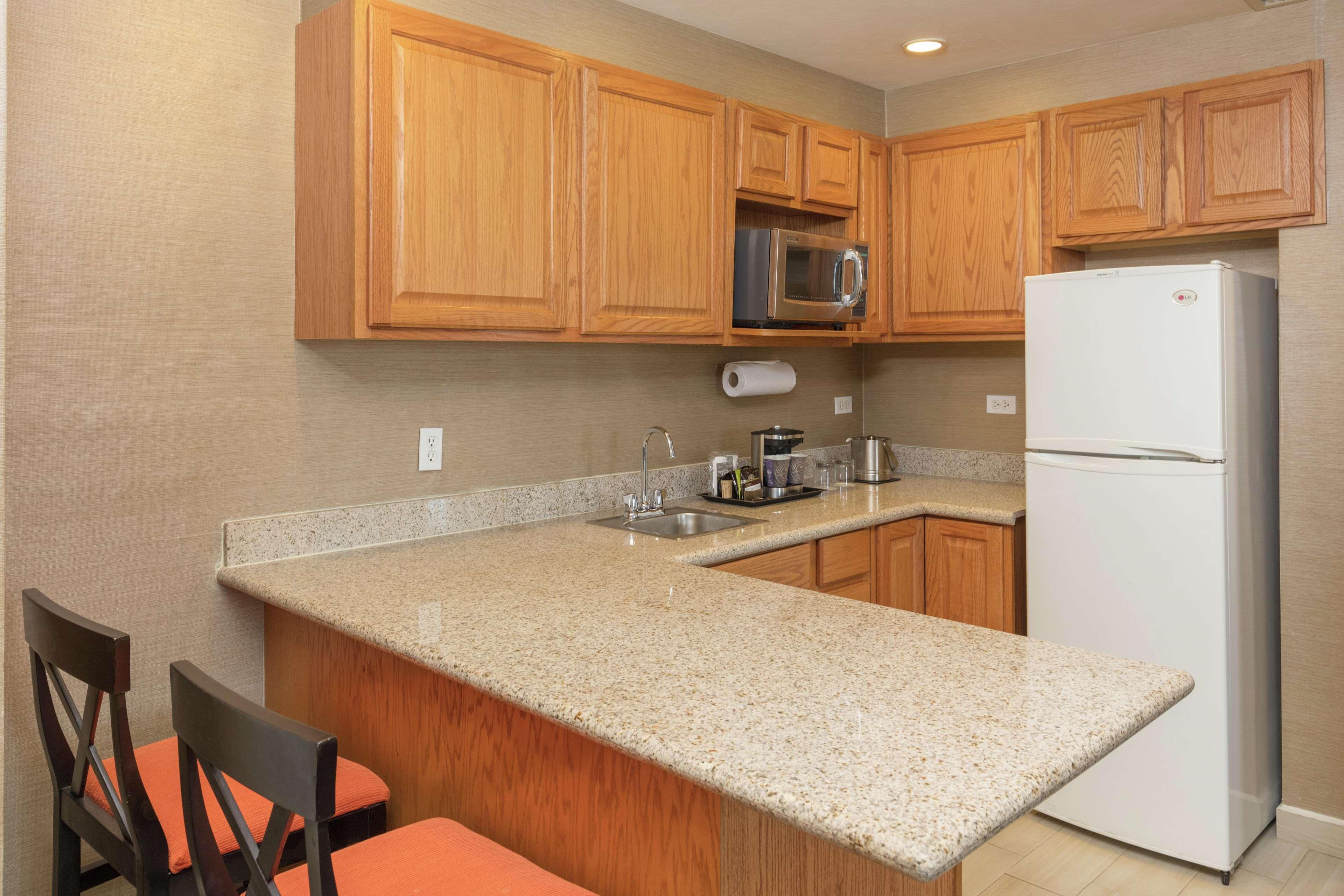 Doubletree Suites By Hilton Saltillo Exteriér fotografie