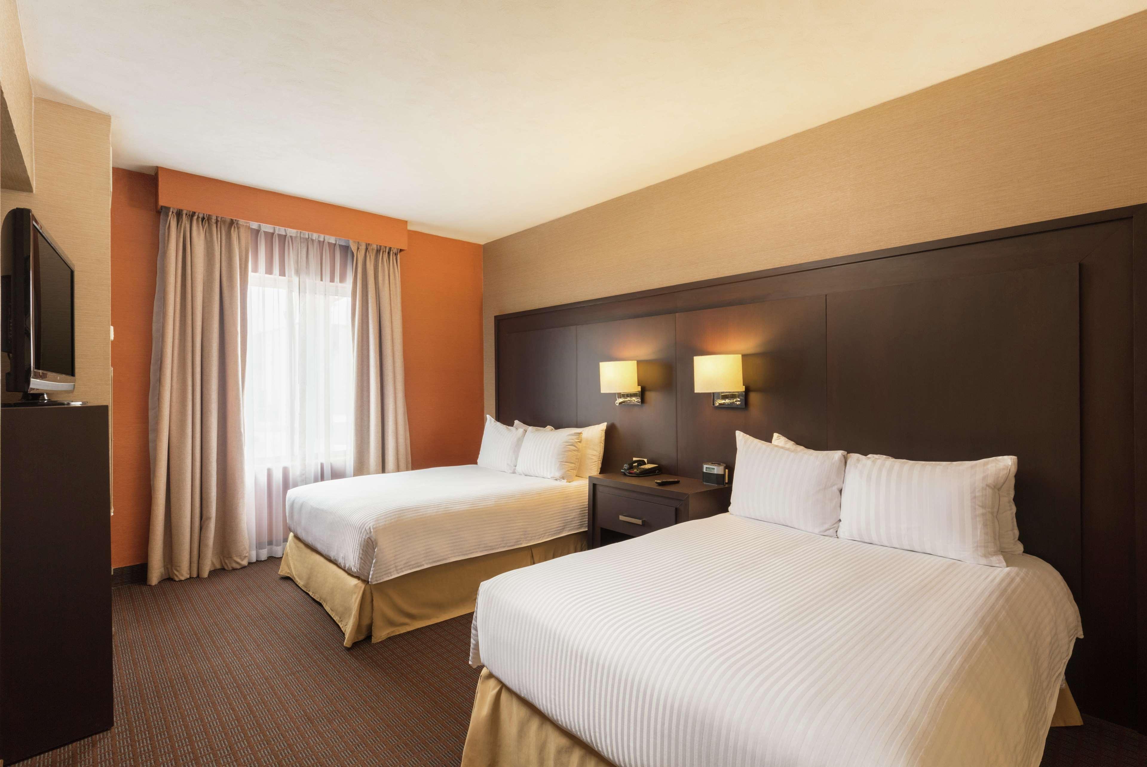 Doubletree Suites By Hilton Saltillo Exteriér fotografie