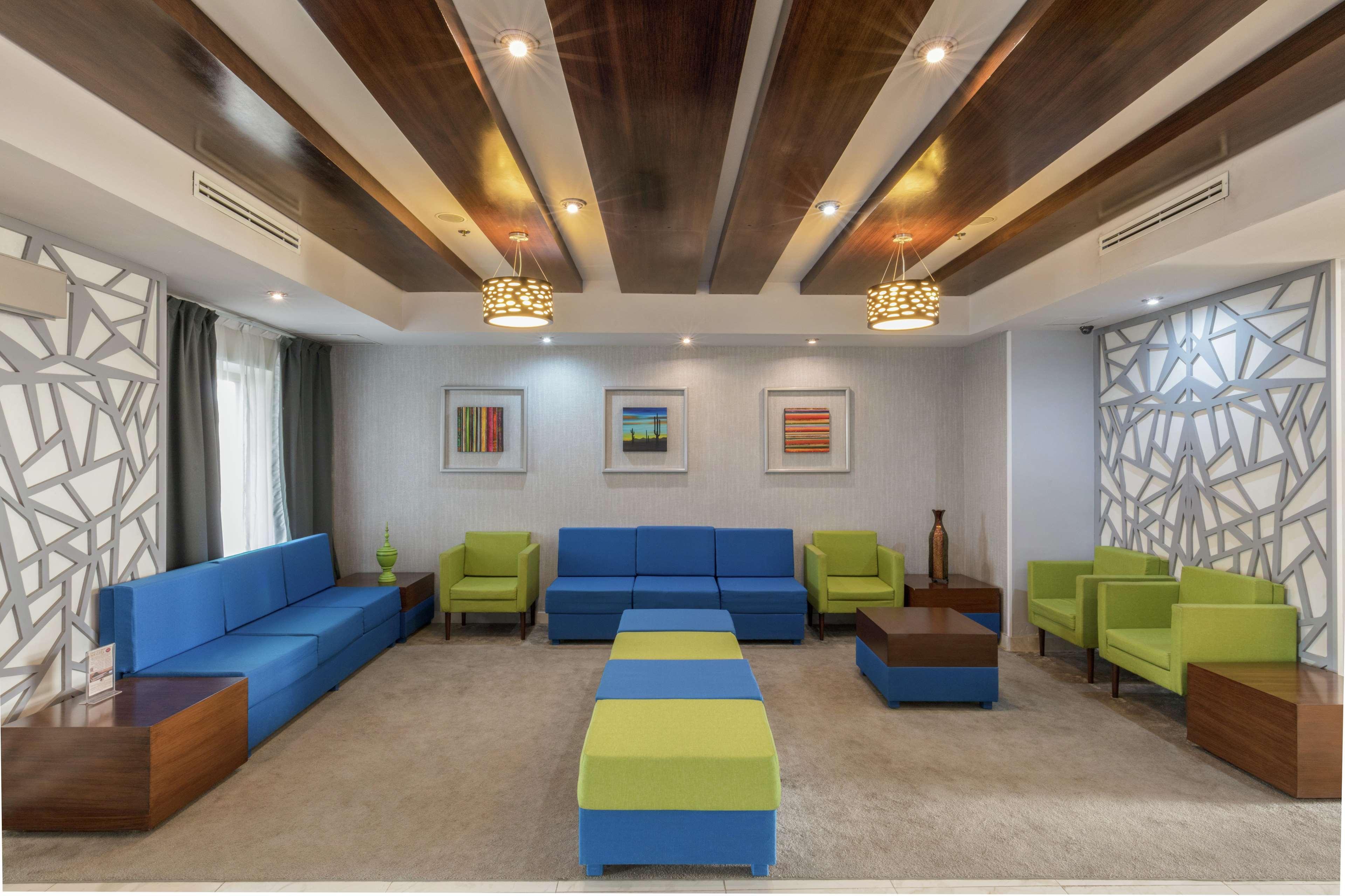 Doubletree Suites By Hilton Saltillo Exteriér fotografie